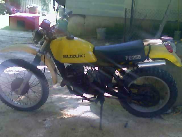 77 Suzuki PE 250